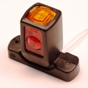 019.3731-01 Фонарь габаритный LED красный-прозрачный с дополнительным габаритом сбоку 85мм 12-24В  между отверстиями 80мм